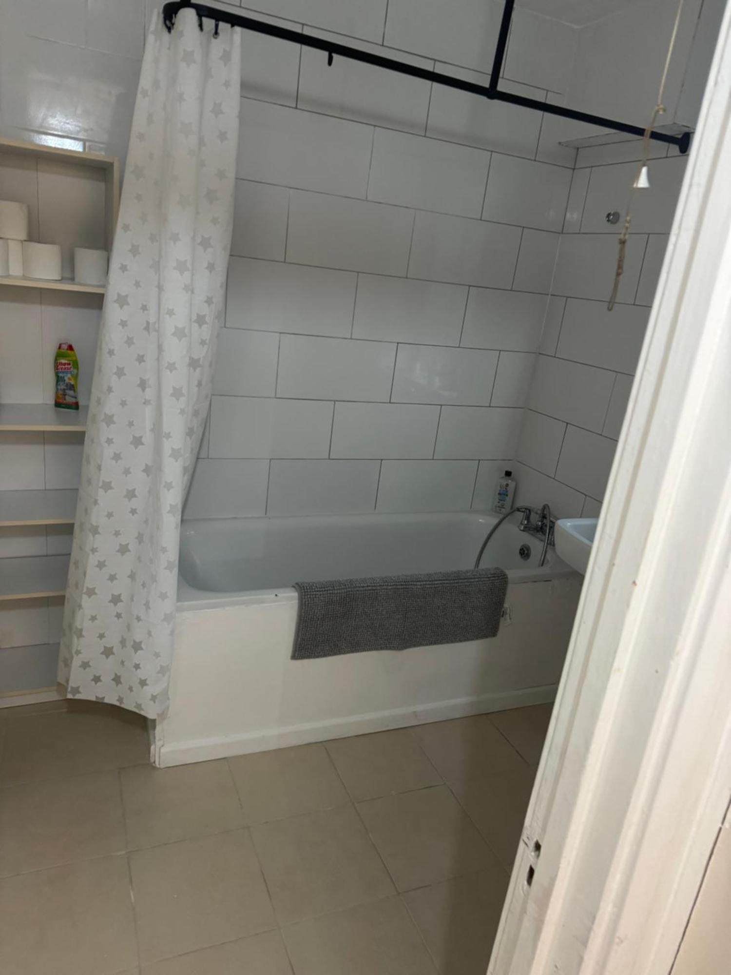 One Bedroom Apartment In Tower Bridge Road Londres Exterior foto